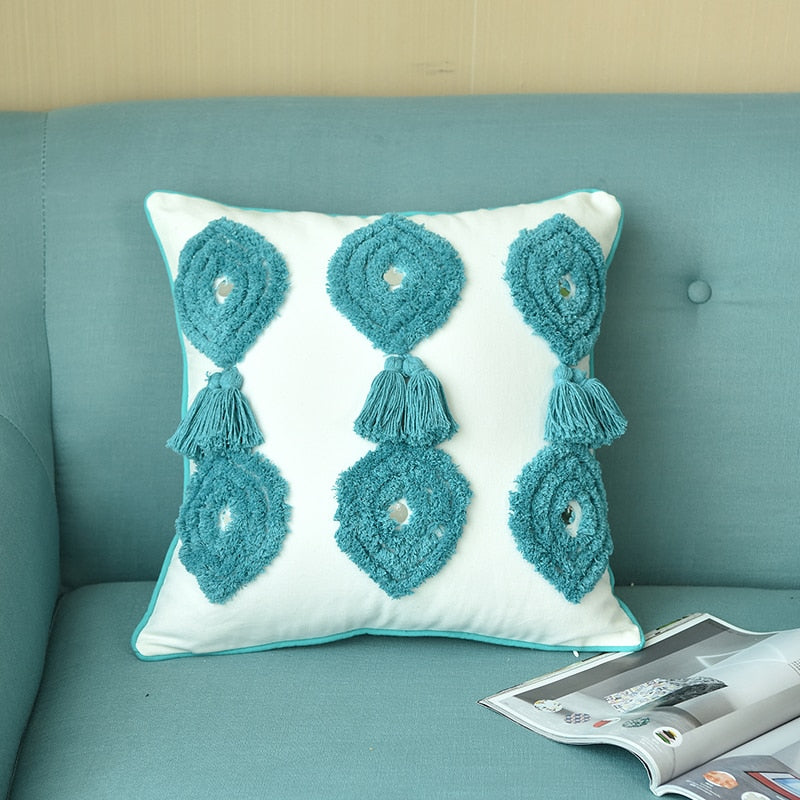Hand-tufted pillowcase