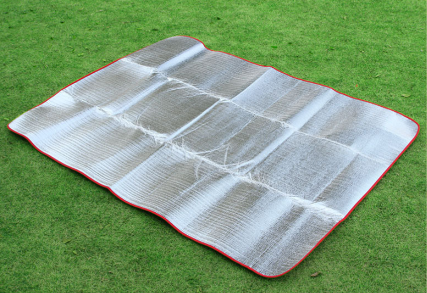1.5 * 2m single-sided aluminum foil outdoor moisture-proof mat