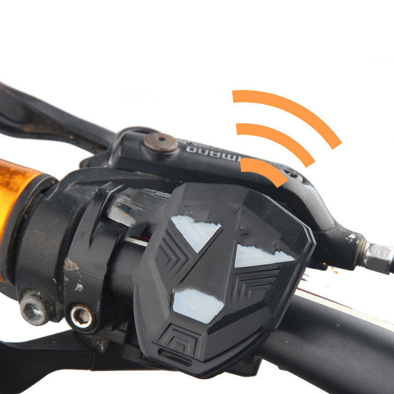 Remote Control Steering Tail Light USB Charging Waterproof Highlight With Horn Warning