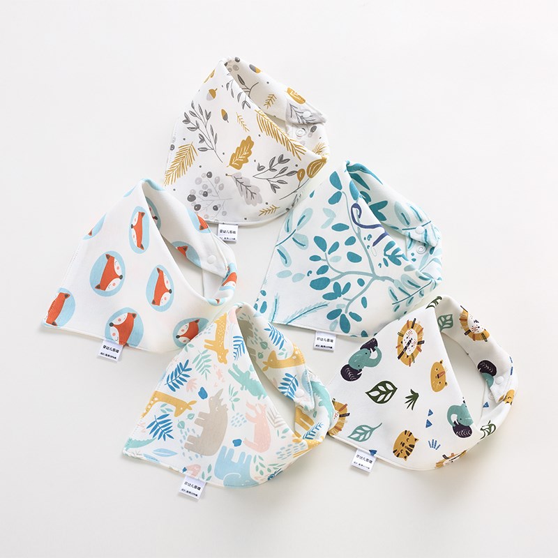 Girl triangle scarf