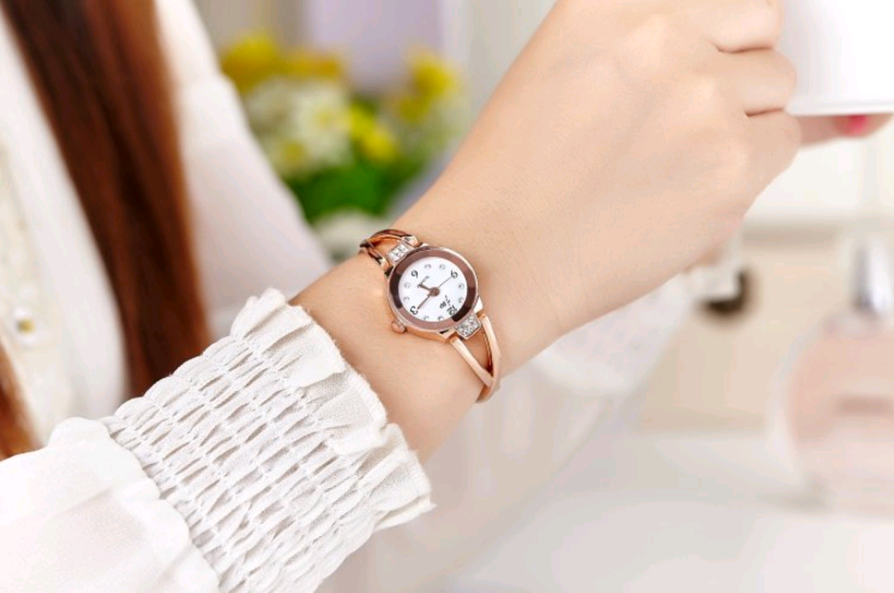 Women's steel belt student bracelet waterproof quartz electronic ladies fashion watch