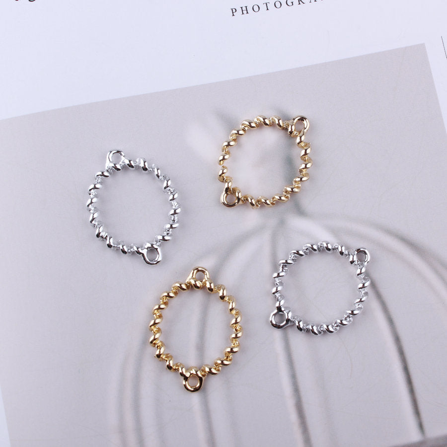 Double hanging twist shape oval pendant