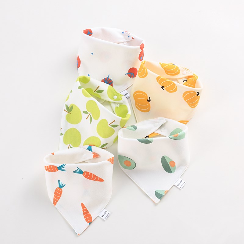Girl triangle scarf