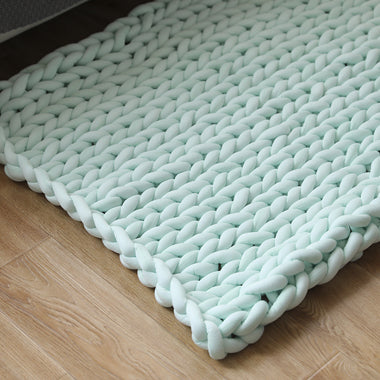 Weaving gravity blanket with wool cloth