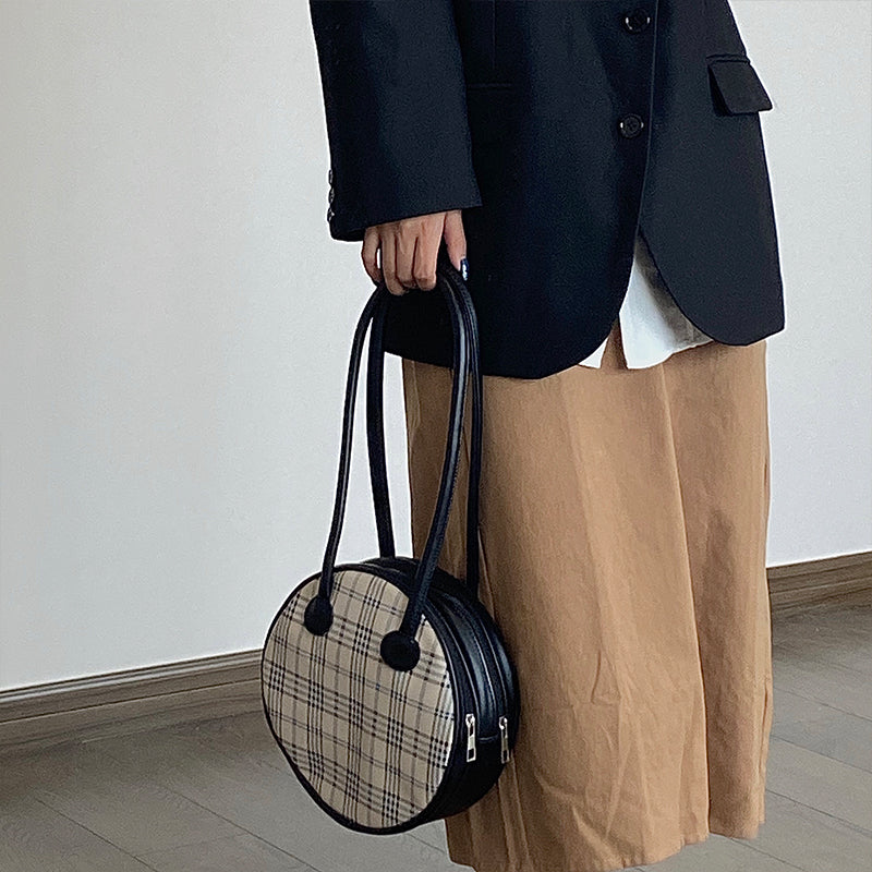 Fashionable round versatile one shoulder bag