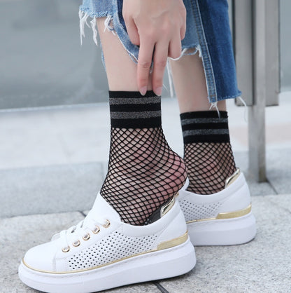 Purchasing the same paragraph silver wire parallel bars women's sports and leisure network socks socks piled socks spot black and white