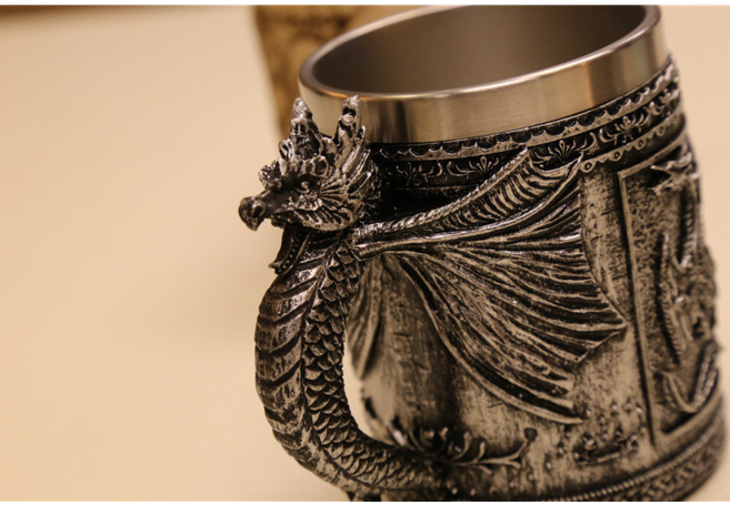 European Christmas handles with cups and cups