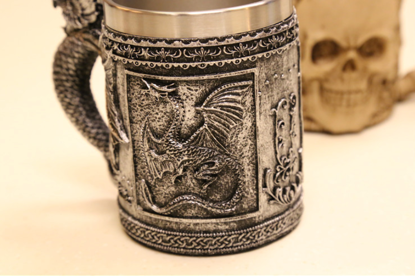 European Christmas handles with cups and cups