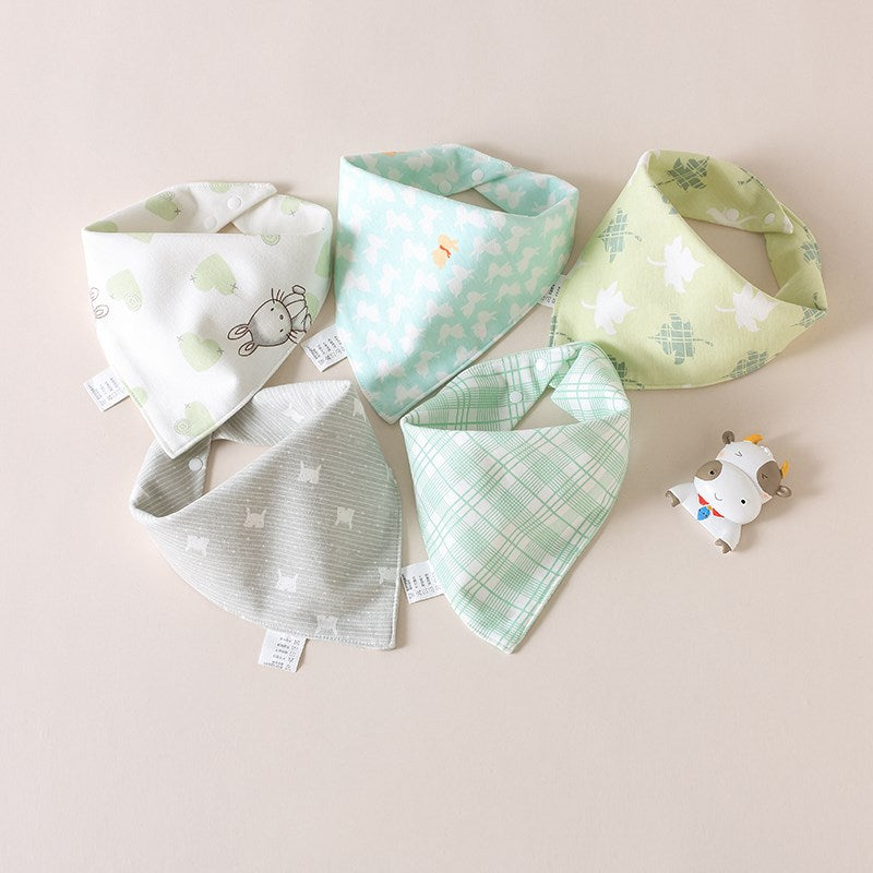 Girl triangle scarf
