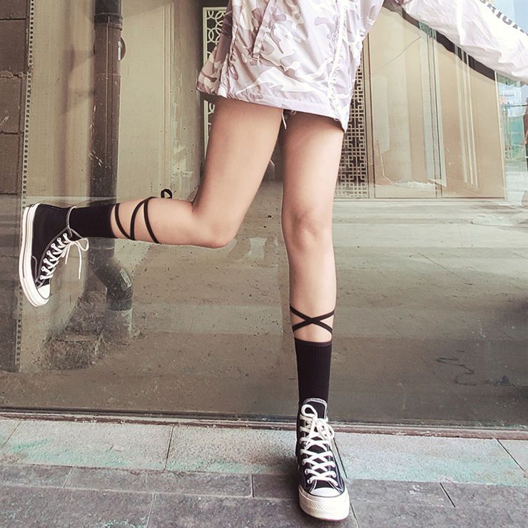 Cross - leg skinny leg stockings