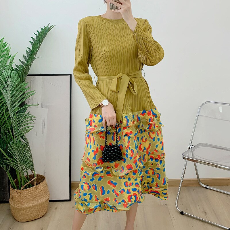 GVUW Pleated Patchwork Print Dress For Women Stand Neck Lace-up Long Sleeve Loose 2023 Autumn New Female Fashion Clothes 17G1795