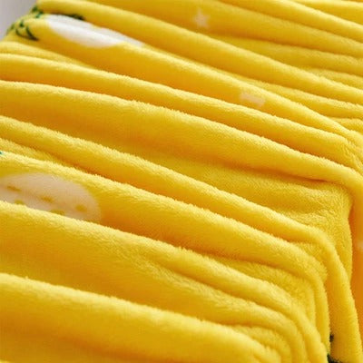 Colorful pineapple velvet blanket