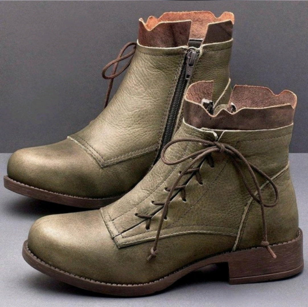 New low-heeled large size Martin boots