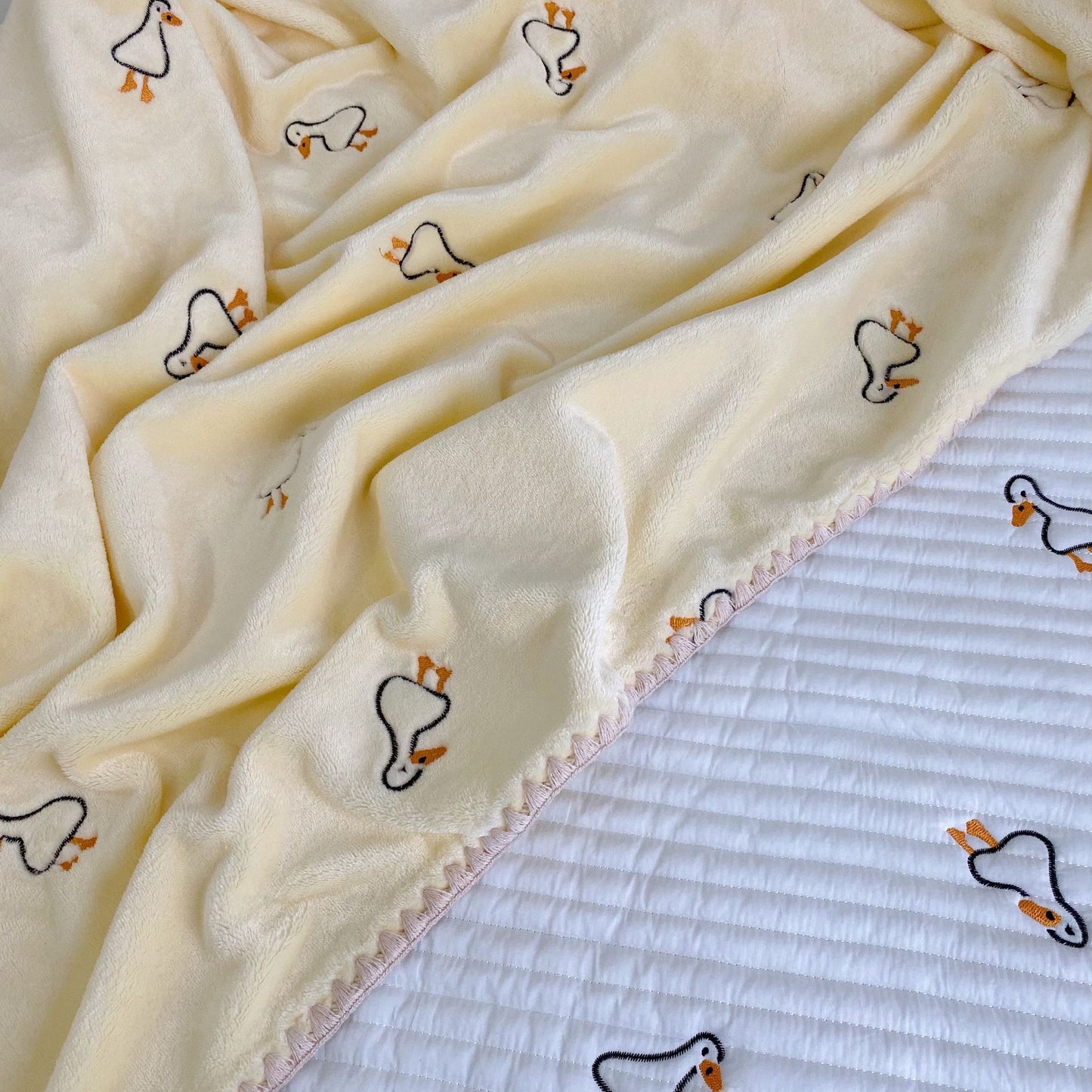Fleece Children's Embroidered Blanket Thickened Blanket