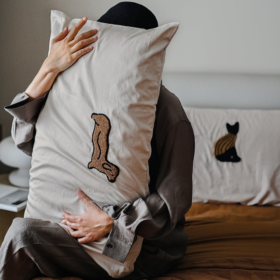 Milk Coffee Colored Plush Pure Cotton Three-dimensional Embroidery Pillowcase