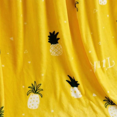 Colorful pineapple velvet blanket