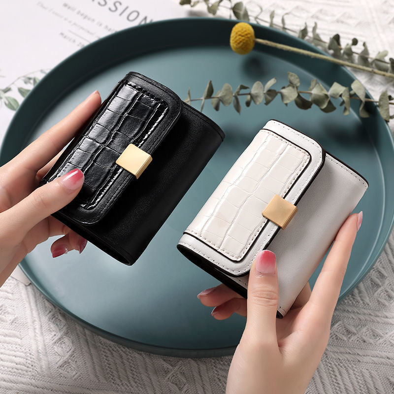 Simple Women's Small Card Bag Fashion Organ Buckle Zero Wallet