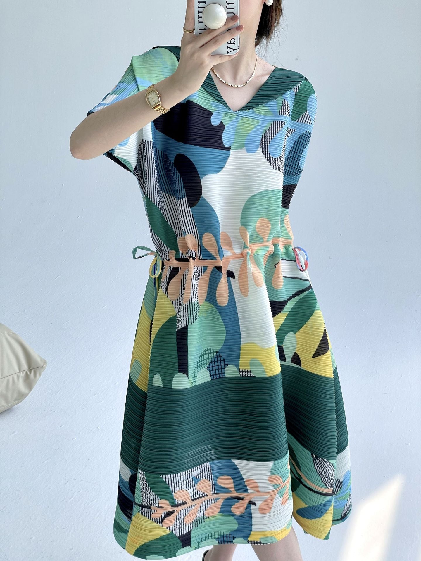 Pleated Summer Comfortable Retro Print Loose V-neck Dress Women's Fashion Temperament Drawstring Waist Skirt