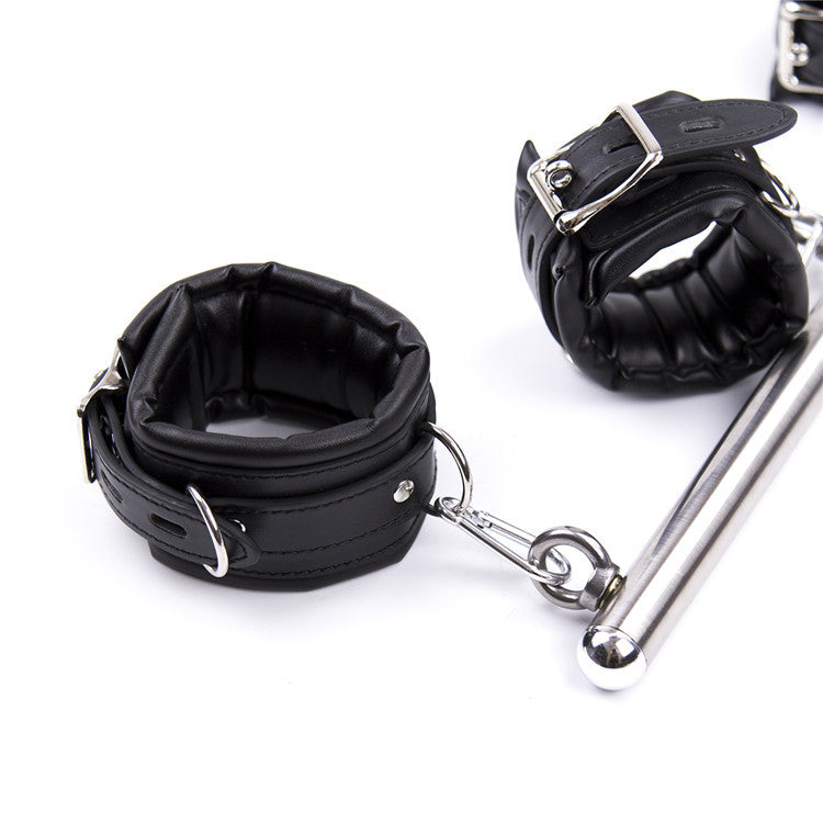 Binding toy D button