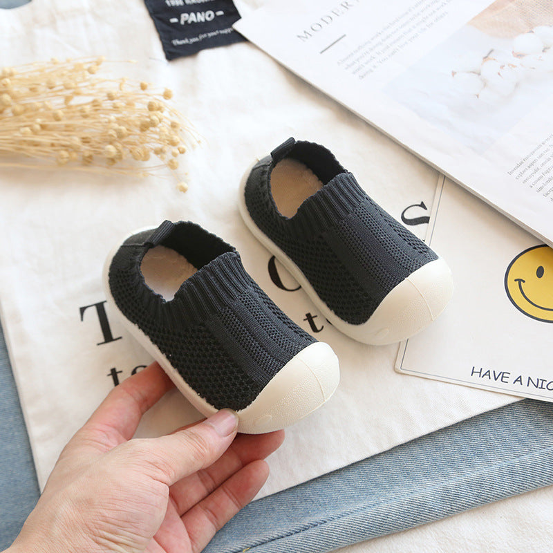 Breathable mesh toddler shoes