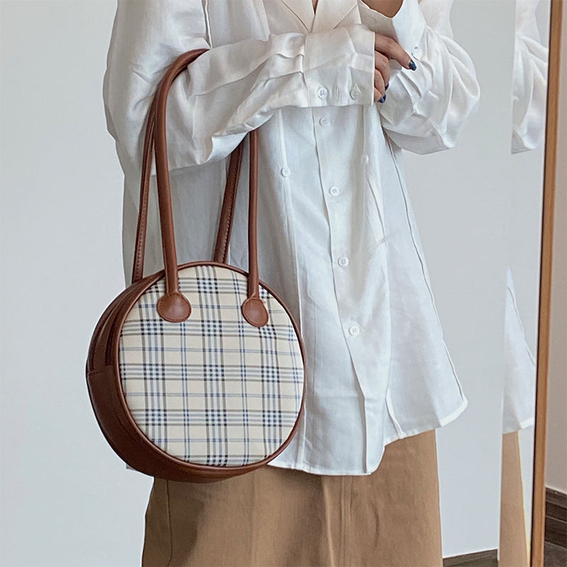 Fashionable round versatile one shoulder bag