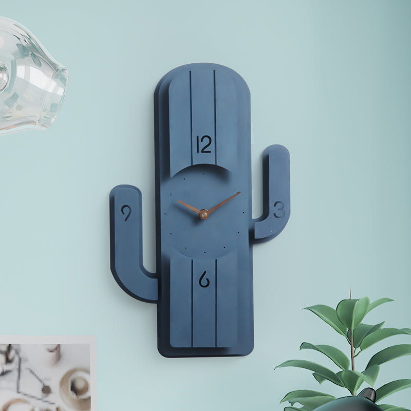 Nordic Wooden Clock Wall Clock Living Room Personality Creativity