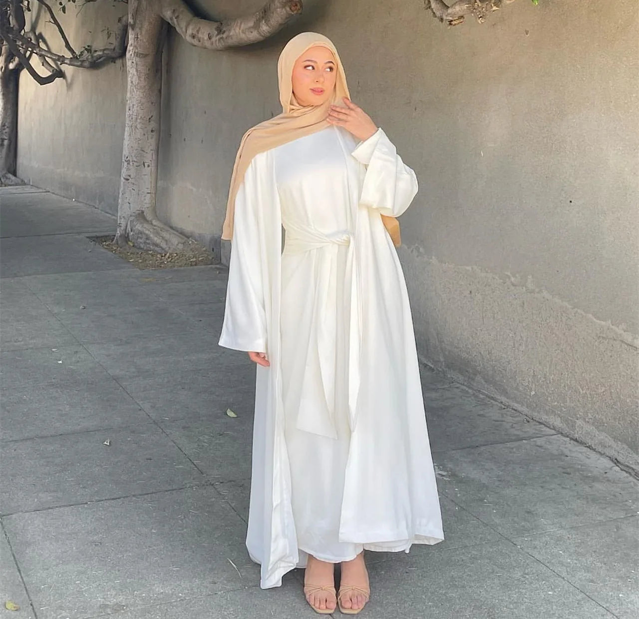 Latest fashionable modest 2 piece set Dubai Abaya design for Muslim Women Abaya Dress of Ethnic Clothing