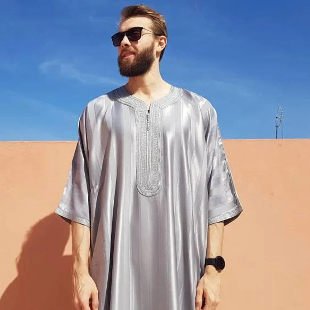 New 2025 Men Arab Muslim Fashion Islamic Clothing Men Embroidered Jubba Thobes Homme Moroccan Kaftan Eid Prayer Long Robe Dress