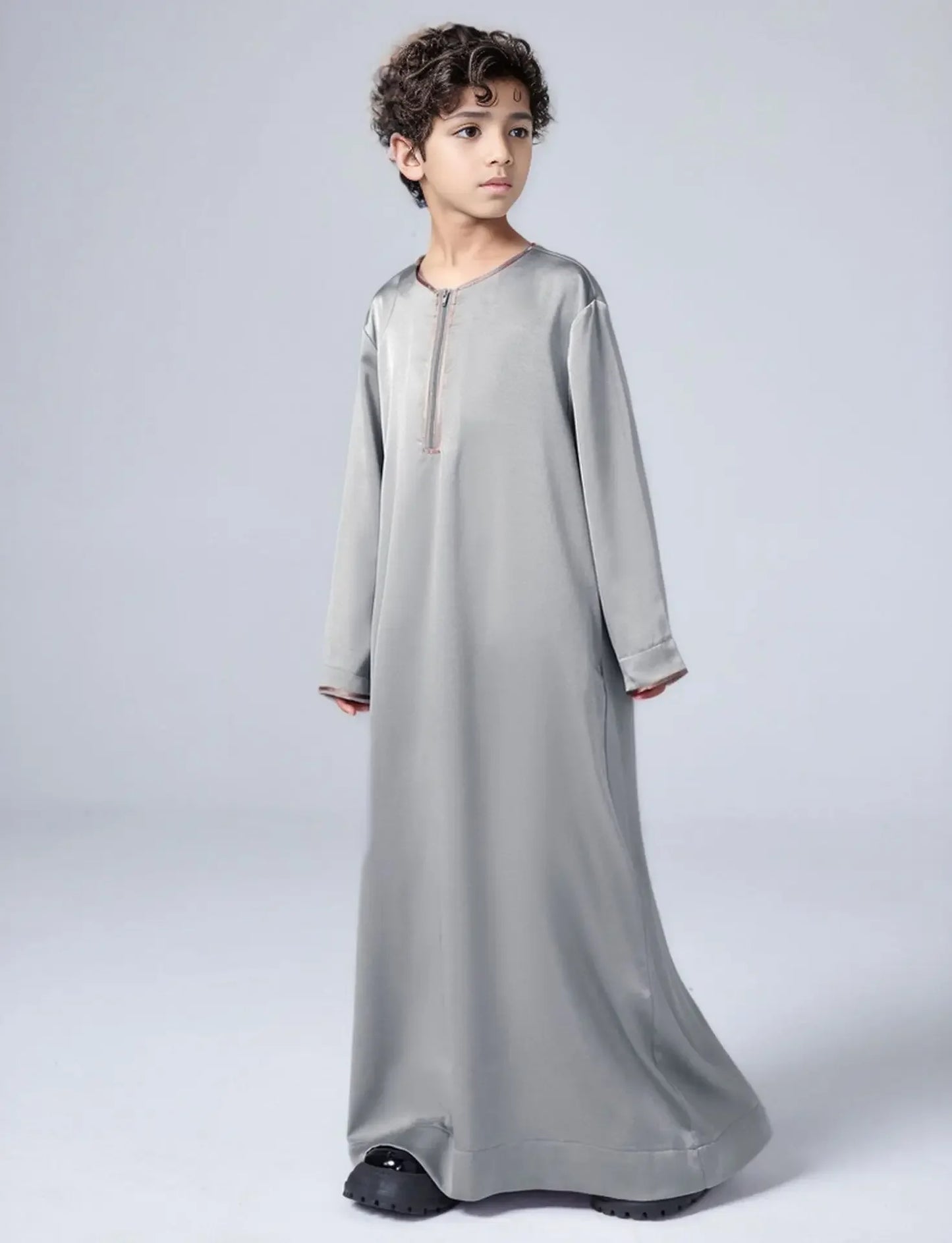 New 2025 Islamic Muslim Kids Clothing Long Sleeve Loose Jubba Thobe Saudi Arab Kaftan Maxi Robe Boys Pakistan Dubai Caftan Dress
