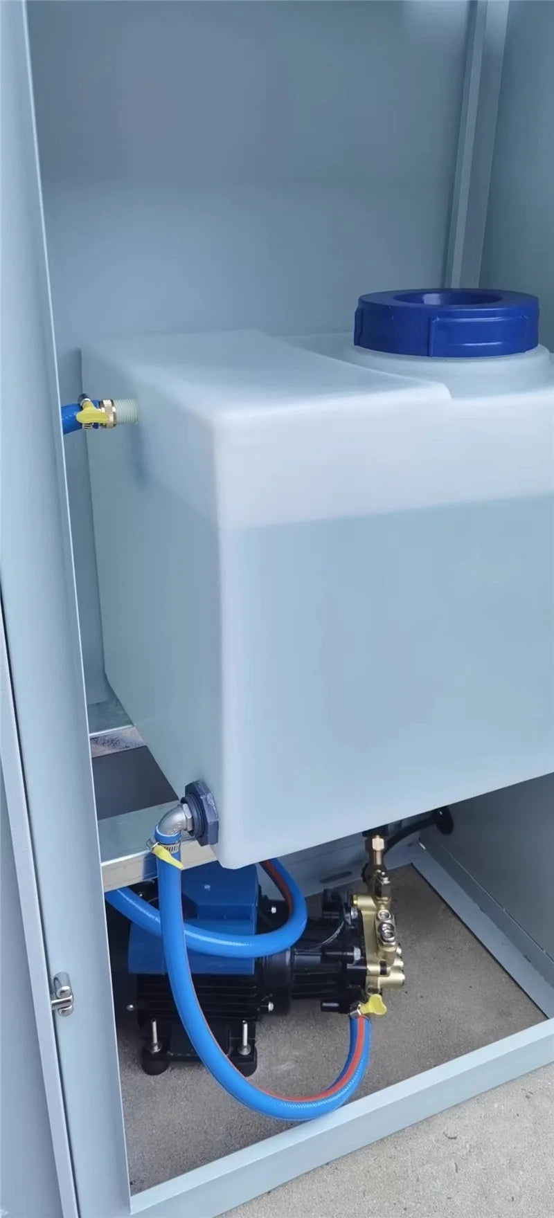 RV  Water Holding Tank Large Capacity Perfect Sealing RV Water Tank for Trailer Camper Boat Yacht Horizontal Plastic Water Tank