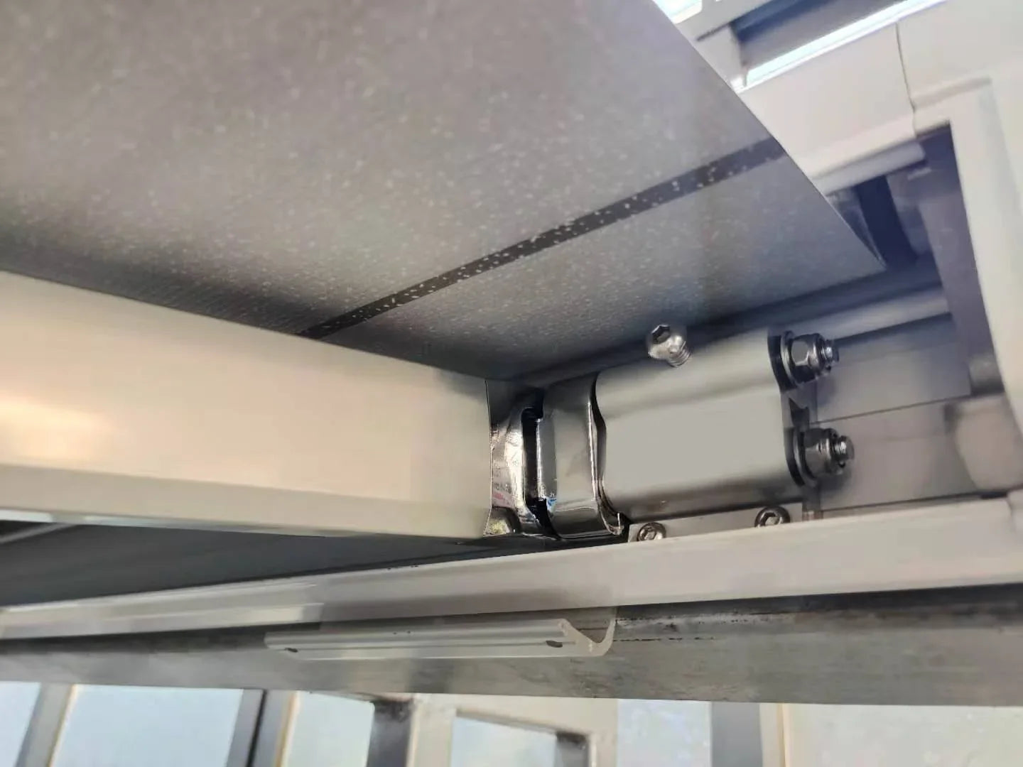 Caravan Awnings,Motorhome Manual Electric RV SunShade Cassette Awnings Caravan Camper Van Awning With Led Light Strip