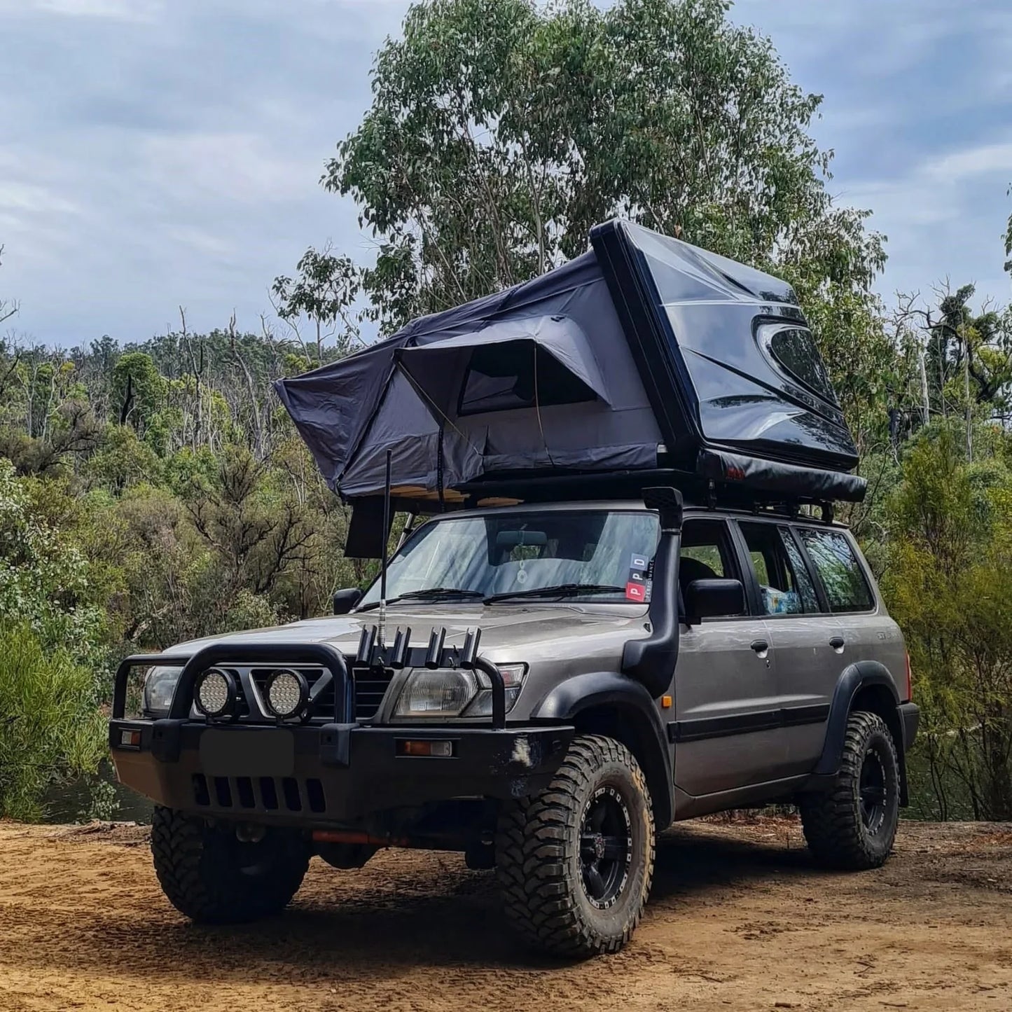 New Solar Panel Car Top Rooftop Tent Hard Cover Aluminum Clamshell
