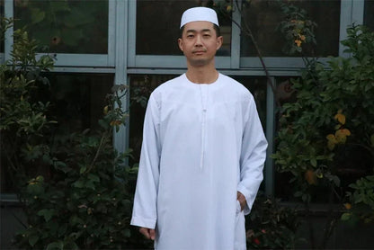 Exclusive Men's White Islamic Kaftan Jubba Thobe in Short Sleeve O-neck Style for Middle Eastern Looks