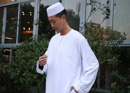 Exclusive Men's White Islamic Kaftan Jubba Thobe in Short Sleeve O-neck Style for Middle Eastern Looks