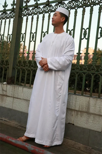Exclusive Men's White Islamic Kaftan Jubba Thobe in Short Sleeve O-neck Style for Middle Eastern Looks