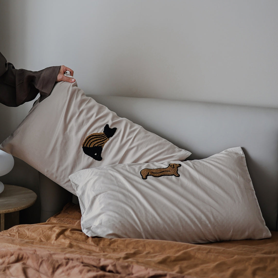 Milk Coffee Colored Plush Pure Cotton Three-dimensional Embroidery Pillowcase
