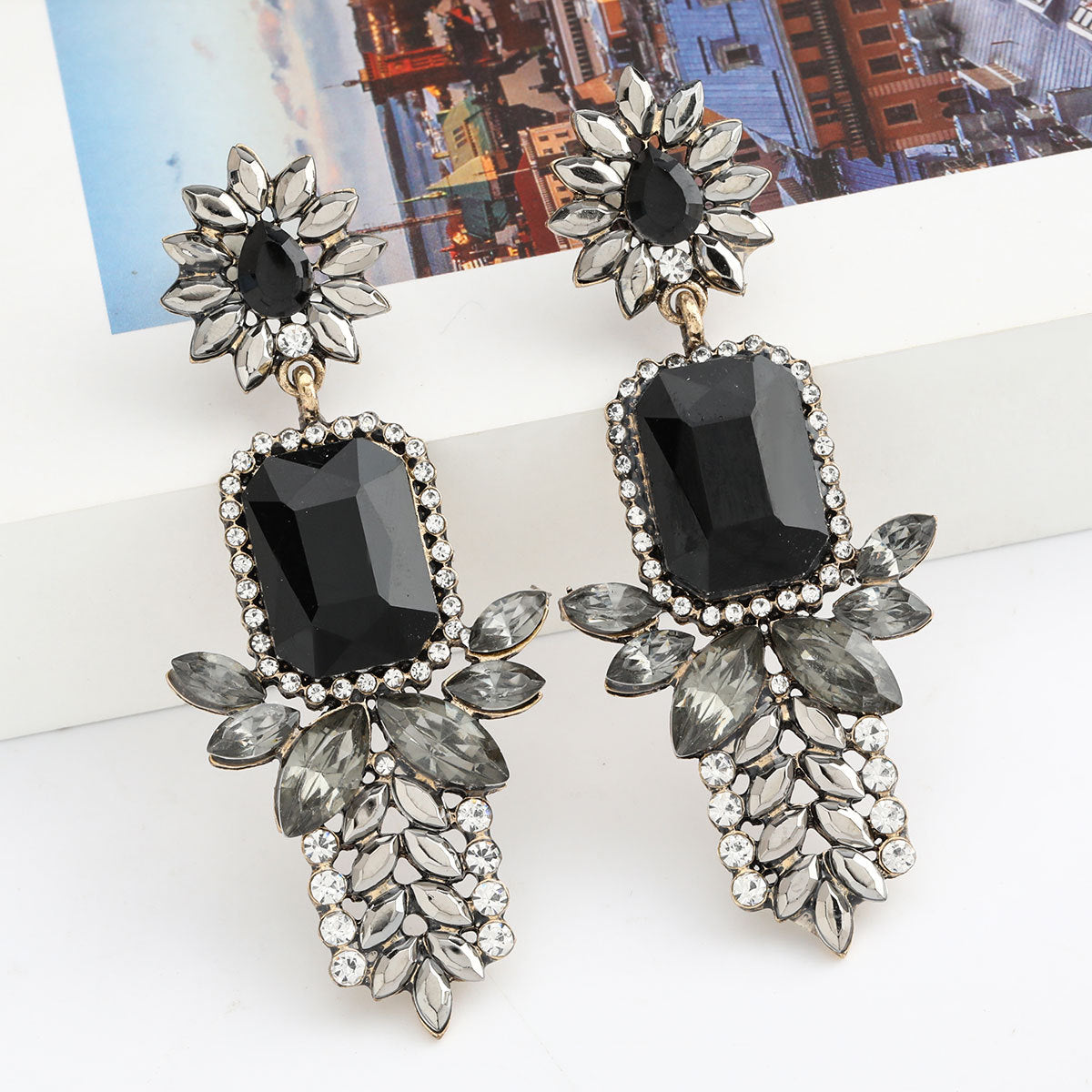 Fashion Color Diamond Round Alloy Diamond Geometric Earrings